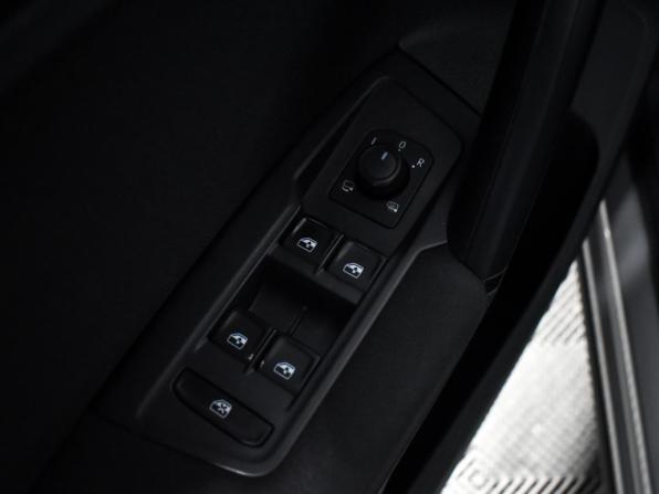 Volkswagen Tiguan II Рестайлинг с пробегом 2021 года, цена 2 235 000 рублей, 184951 км, внедорожник, Автокод Объявления