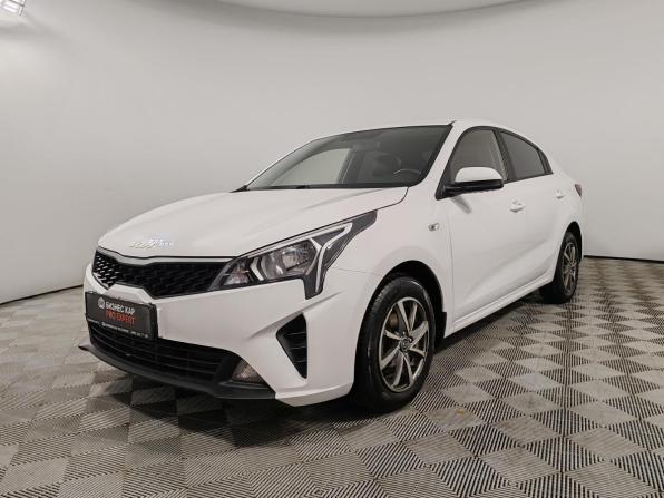 Kia Rio IV Рестайлинг с пробегом 2022 года, цена 1 549 000 рублей, 67599 км, седан, Автокод Объявления