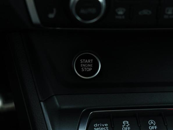 Audi Q3 Sportback II (F3) с пробегом 2021 года, цена 3 895 000 рублей, 67500 км, внедорожник, Автокод Объявления