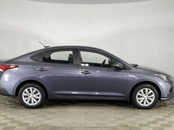 Hyundai Solaris II Рестайлинг с пробегом 2021 года, цена 1 656 000 рублей, 72382 км, седан, Автокод Объявления