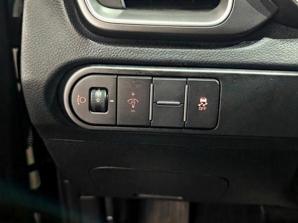 Kia Ceed III с пробегом 2019 года, цена 1 795 000 рублей, 90048 км, универсал, Автокод Объявления