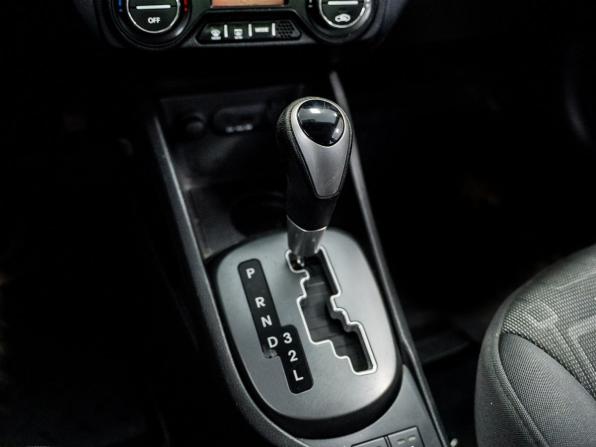 Kia Rio III с пробегом 2013 года, цена 1 050 000 рублей, 75701 км, хэтчбек, Автокод Объявления