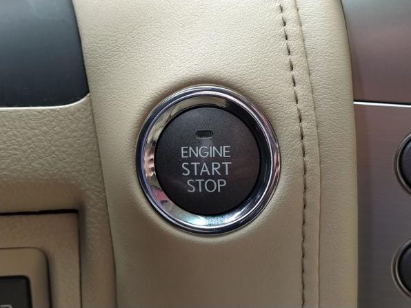 Lexus LX III Рестайлинг с пробегом 2012 года, цена 3 900 000 рублей, 188124 км, внедорожник, Автокод Объявления