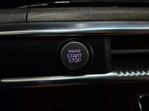 Kia K5 III с пробегом 2021 года, цена 2 750 000 рублей, 71434 км, седан, Автокод Объявления