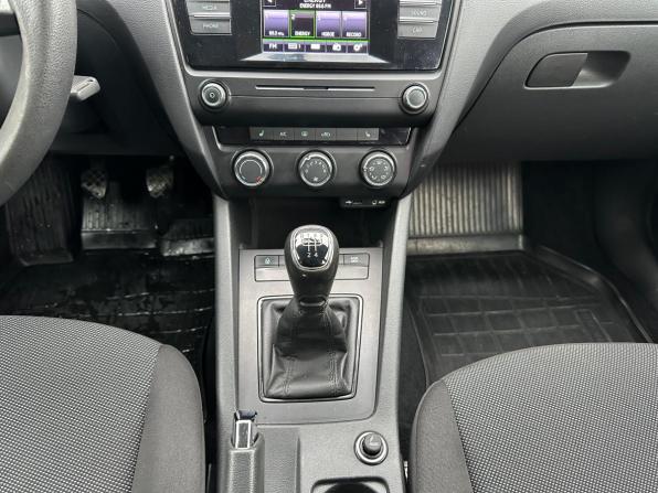 Skoda Octavia III (A7) с пробегом 2016 года, цена 1 280 000 рублей, 146132 км, лифтбек, Автокод Объявления