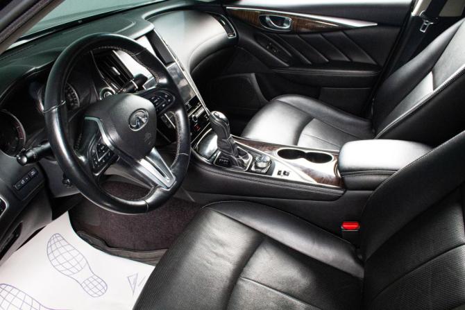 Infiniti Q50 I Рестайлинг с пробегом 2019 года, цена 3 299 000 рублей, 79500 км, седан, Автокод Объявления