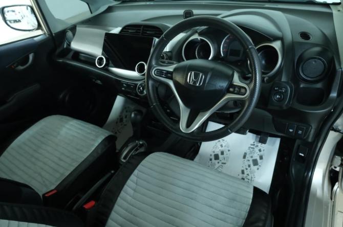 Honda Fit II с пробегом 2010 года, цена 869 000 рублей, 116000 км, хэтчбек, Автокод Объявления