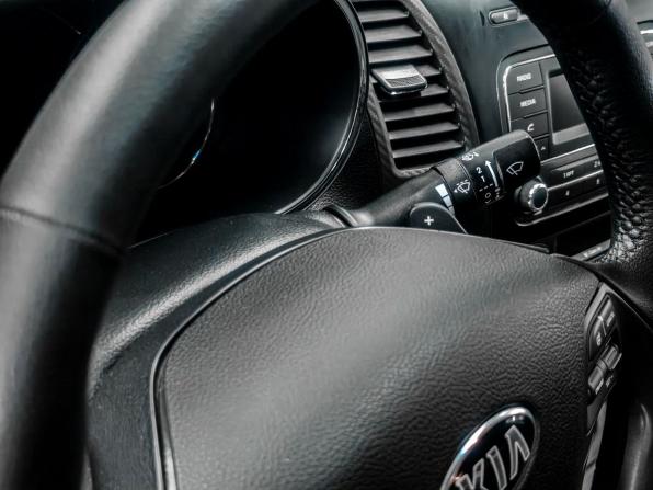 Kia Cerato III с пробегом 2013 года, цена 1 049 900 рублей, 253000 км, седан, Автокод Объявления