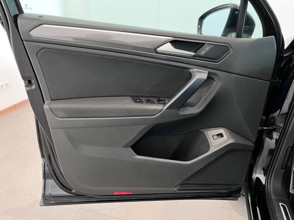 Volkswagen Tiguan II с пробегом 2019 года, цена 2 390 000 рублей, 128707 км, внедорожник, Автокод Объявления