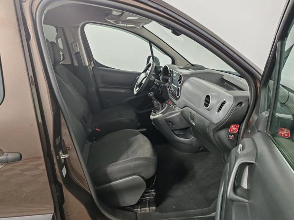 Peugeot Partner II Рестайлинг 2 с пробегом 2022 года, цена 1 449 000 рублей, 204622 км, компактвэн, Автокод Объявления