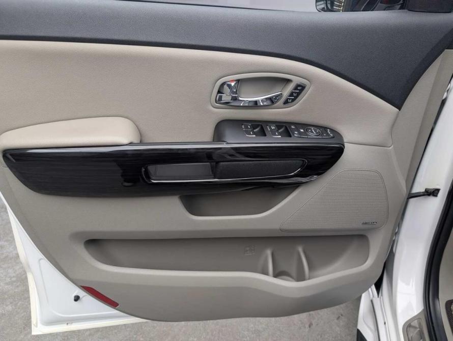 Kia Carnival III Москва  - изображение 5