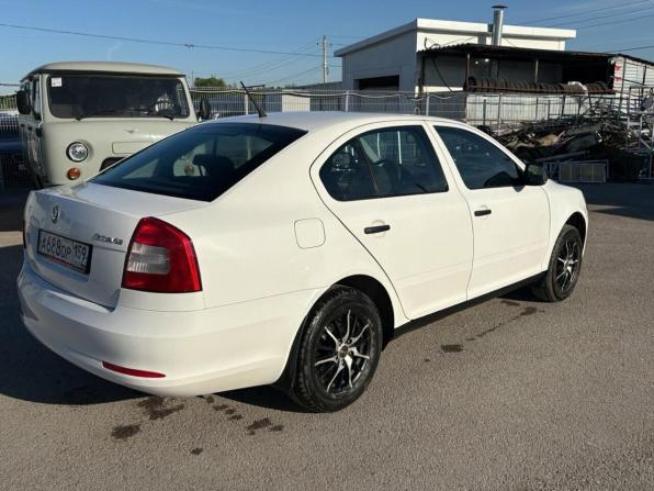Skoda Octavia II (A5) Рестайлинг с пробегом 2011 года, цена 599 000 рублей, 232000 км, лифтбек, Автокод Объявления