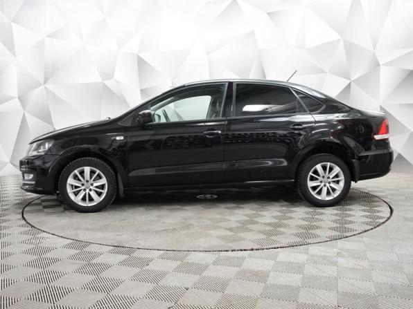 Volkswagen Polo V Рестайлинг с пробегом 2016 года, цена 850 000 рублей, 235000 км, седан, Автокод Объявления