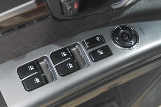 Hyundai Santa Fe II Рестайлинг с пробегом 2011 года, цена 1 329 000 рублей, 249755 км, внедорожник, Автокод Объявления