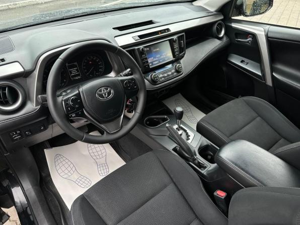 Toyota RAV4 IV (XA40) Рестайлинг с пробегом 2017 года, цена 2 690 000 рублей, 119611 км, внедорожник, Автокод Объявления