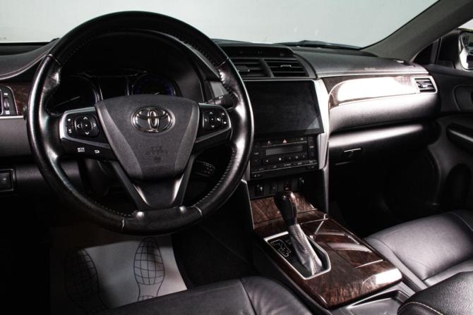 Toyota Camry VII (XV50) Рестайлинг 2 с пробегом 2017 года, цена 2 399 000 рублей, 218000 км, седан, Автокод Объявления