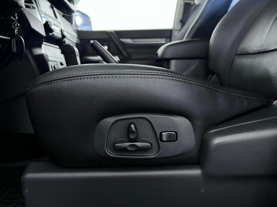 Mitsubishi Pajero IV Рестайлинг 2 Ростов-на-Дону  - изображение 16