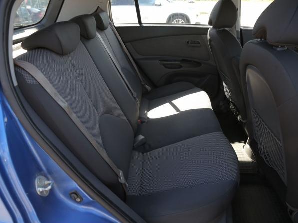Kia Rio II Рестайлинг с пробегом 2011 года, цена 355 000 рублей, 180000 км, хэтчбек, Автокод Объявления