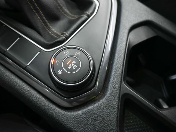 Volkswagen Tiguan II Рестайлинг с пробегом 2021 года, цена 3 069 900 рублей, 81826 км, внедорожник, Автокод Объявления