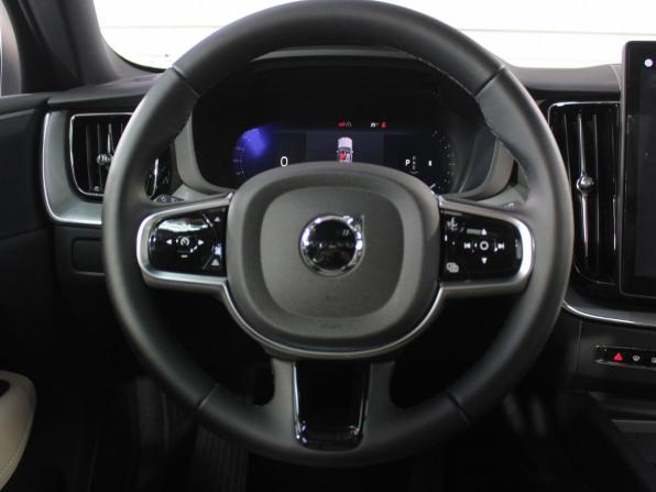Volvo XC60 II Рестайлинг 2 с пробегом 2025 года, цена 6 050 000 рублей, 20 км, внедорожник, Автокод Объявления
