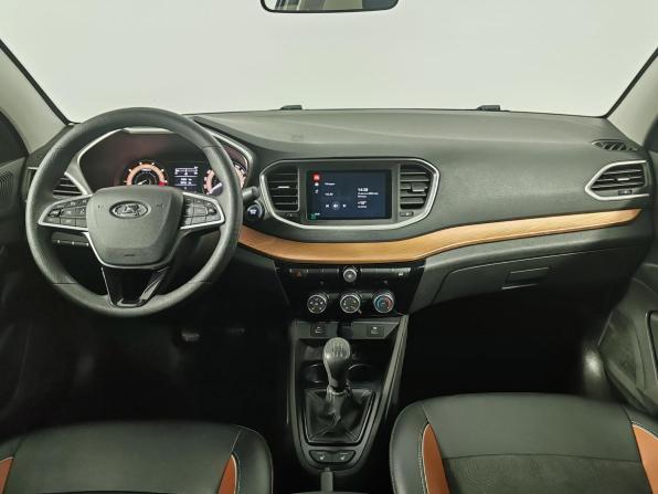 Lada (ВАЗ) Vesta I Рестайлинг (NG) с пробегом 2023 года, цена 1 335 000 рублей, 25000 км, седан, Автокод Объявления