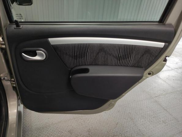 Renault Logan I Рестайлинг с пробегом 2013 года, цена 570 000 рублей, 62440 км, седан, Автокод Объявления