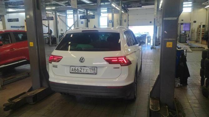 Volkswagen Tiguan II с пробегом 2018 года, цена 2 650 000 рублей, 112442 км, внедорожник, Автокод Объявления
