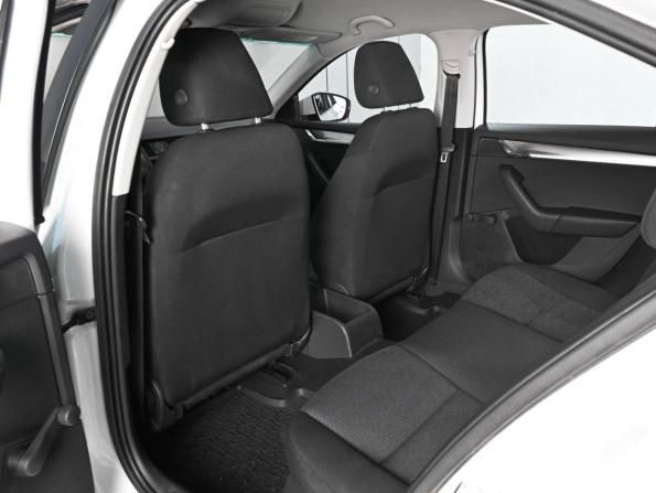 Skoda Octavia III (A7) с пробегом 2015 года, цена 859 000 рублей, 195144 км, лифтбек, Автокод Объявления