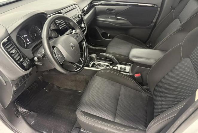 Mitsubishi Outlander III Рестайлинг 3 с пробегом 2020 года, цена 2 230 000 рублей, 79337 км, внедорожник, Автокод Объявления