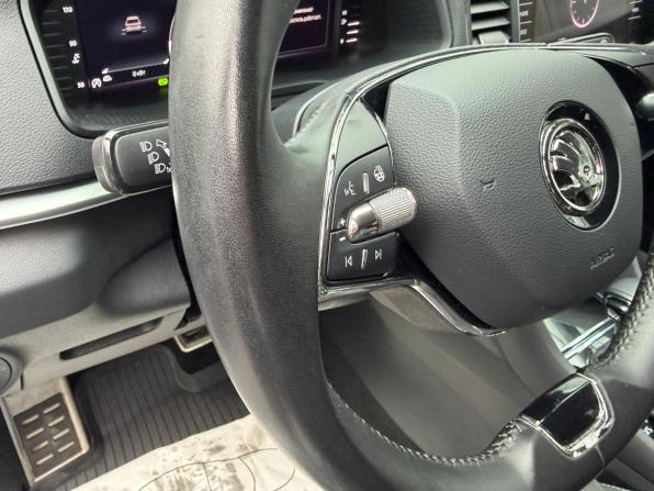 Skoda Karoq I с пробегом 2021 года, цена 2 649 000 рублей, 29000 км, внедорожник, Автокод Объявления