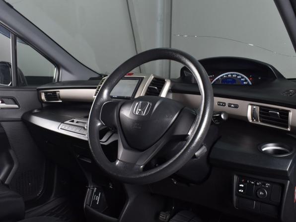 Honda Freed I с пробегом 2010 года, цена 999 995 рублей, 125818 км, компактвэн, Автокод Объявления