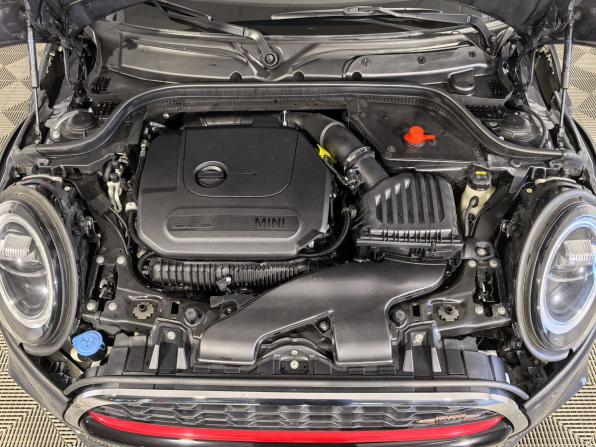 Mini Hatch III (F55/F56) Рестайлинг с пробегом 2020 года, цена 3 177 700 рублей, 68241 км, хэтчбек, Автокод Объявления