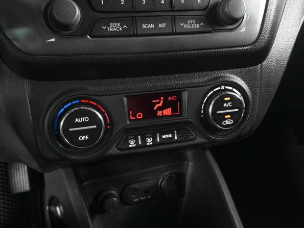 Kia Rio III с пробегом 2013 года, цена 869 000 рублей, 231007 км, седан, Автокод Объявления