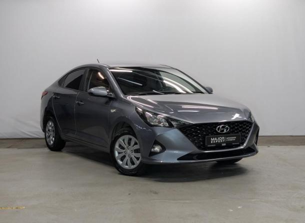 Hyundai Solaris II Рестайлинг с пробегом 2020 года, цена 1 575 000 рублей, 51620 км, седан, Автокод Объявления