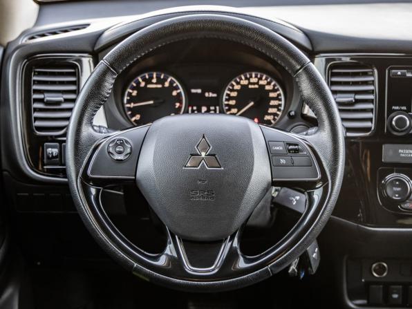 Mitsubishi Outlander III Рестайлинг 2 с пробегом 2018 года, цена 1 798 000 рублей, 140264 км, внедорожник, Автокод Объявления