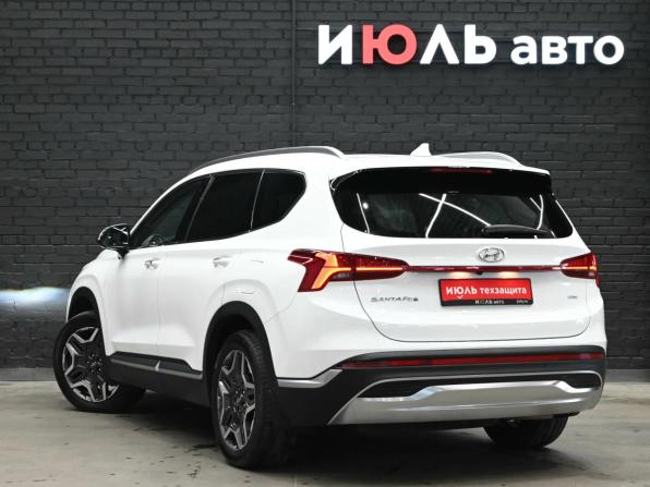 Hyundai Santa Fe IV Рестайлинг с пробегом 2023 года, цена 4 160 000 рублей, 61180 км, внедорожник, Автокод Объявления