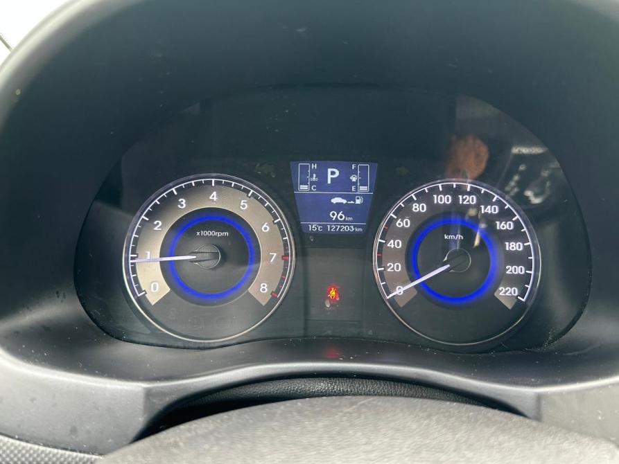 Hyundai Solaris I Рестайлинг Екатеринбург  - изображение 9