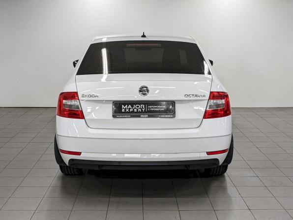 Skoda Octavia III (A7) Рестайлинг с пробегом 2019 года, цена 1 390 000 рублей, 204016 км, лифтбек, Автокод Объявления