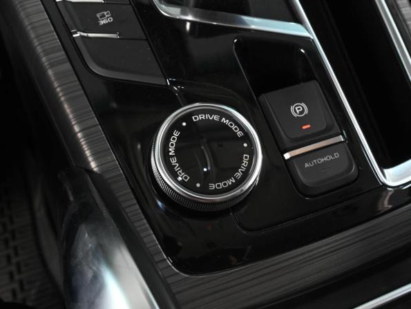 Geely Atlas Pro с пробегом 2022 года, цена 1 999 000 рублей, 55644 км, внедорожник, Автокод Объявления