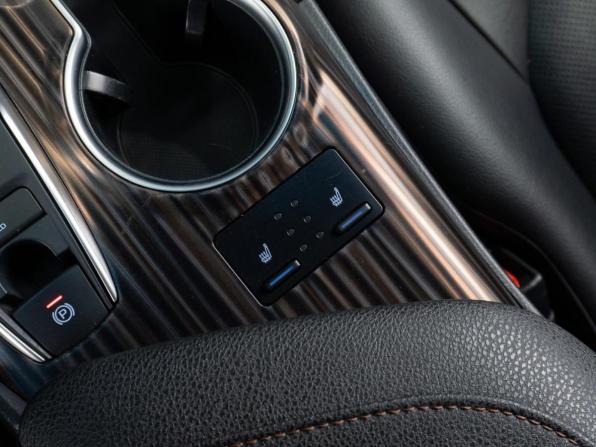 Toyota Camry VIII (XV70) с пробегом 2019 года, цена 3 090 000 рублей, 63707 км, седан, Автокод Объявления
