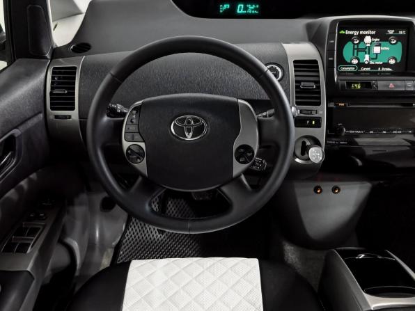 Toyota Prius II Рестайлинг (XW20) с пробегом 2008 года, цена 800 000 рублей, 148164 км, лифтбек, Автокод Объявления