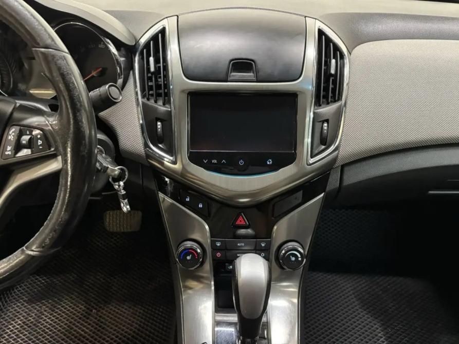 Chevrolet Cruze I Рестайлинг Саратов  - изображение 9