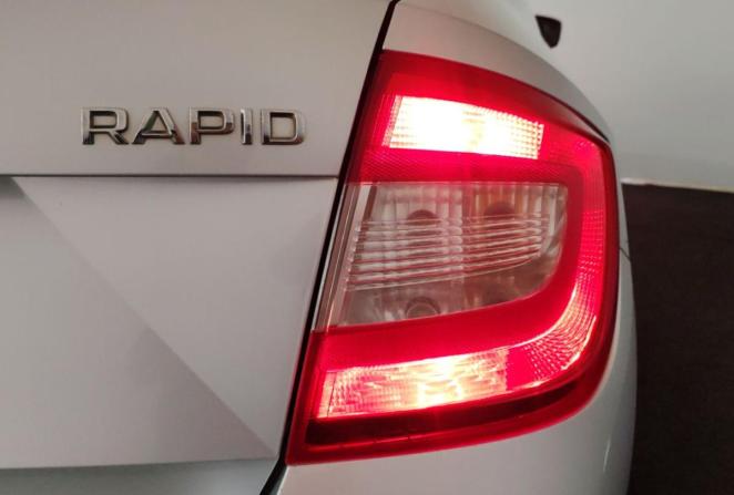 Skoda Rapid I с пробегом 2016 года, цена 940 000 рублей, 199000 км, лифтбек, Автокод Объявления