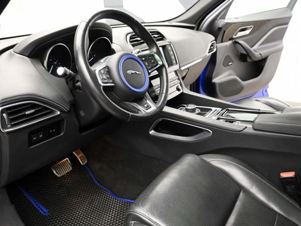 Jaguar F-Pace I с пробегом 2017 года, цена 2 990 000 рублей, 133661 км, внедорожник, Автокод Объявления