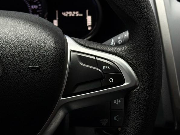 Renault Sandero II Рестайлинг с пробегом 2019 года, цена 1 299 000 рублей, 43000 км, хэтчбек, Автокод Объявления