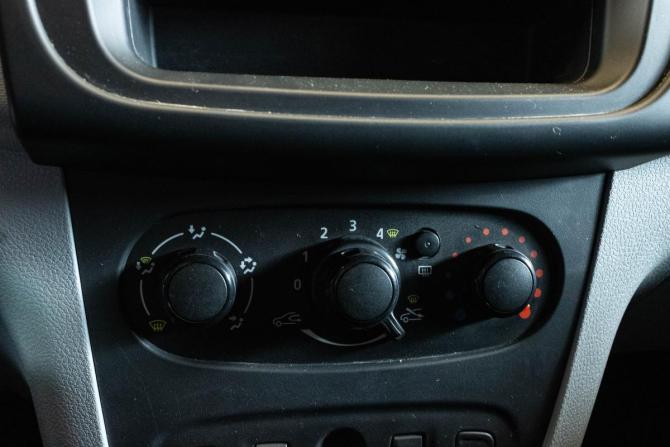 Renault Logan II с пробегом 2014 года, цена 499 000 рублей, 113614 км, седан, Автокод Объявления