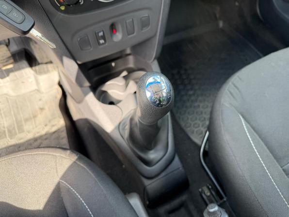 Renault Sandero II с пробегом 2017 года, цена 950 000 рублей, 120064 км, хэтчбек, Автокод Объявления