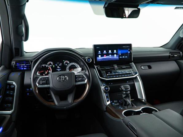 Toyota Land Cruiser 300 Series с пробегом 2022 года, цена 10 827 444 рубля, 27382 км, внедорожник, Автокод Объявления