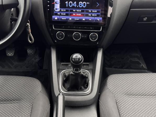 Volkswagen Jetta VI с пробегом 2014 года, цена 999 000 рублей, 211929 км, седан, Автокод Объявления