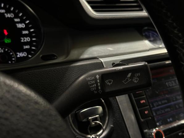 Volkswagen Passat B7 с пробегом 2011 года, цена 1 050 000 рублей, 215717 км, седан, Автокод Объявления
